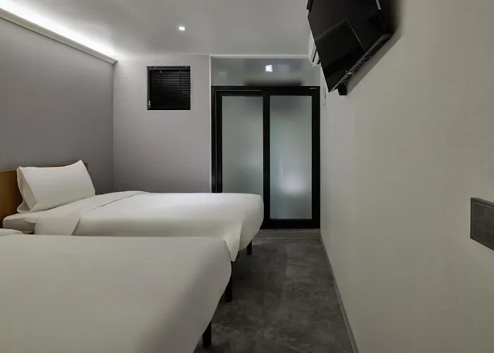 Half Rest Jongno Insa Auberge de jeunesse *